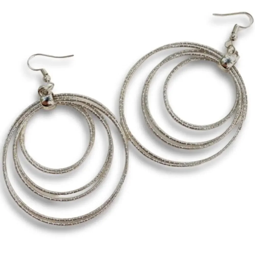 Silver circles fish hook earrings